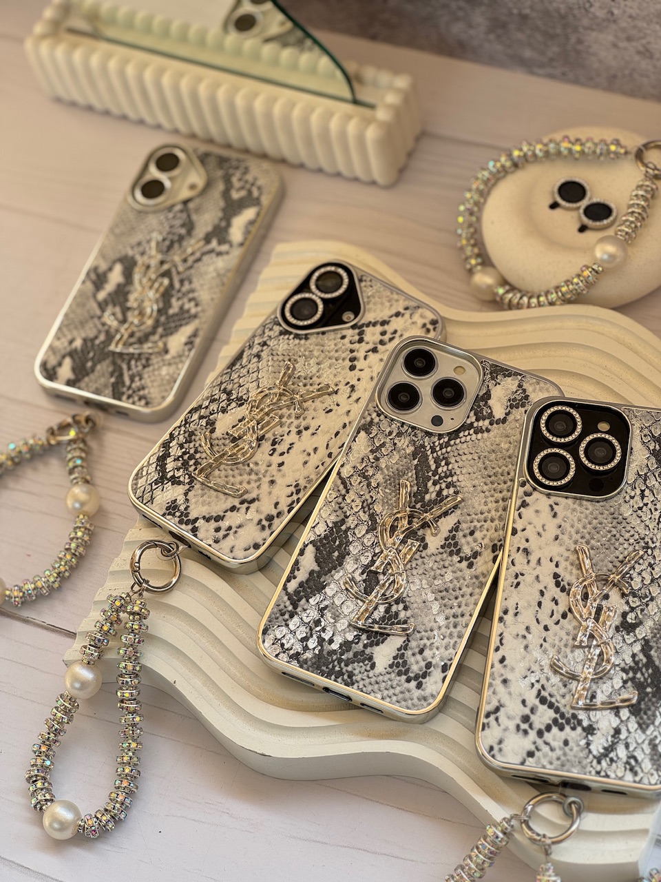 قاب YSL پایتون با آویز و محافظ لنز نگین دار (کدC1983) - تصویر 6