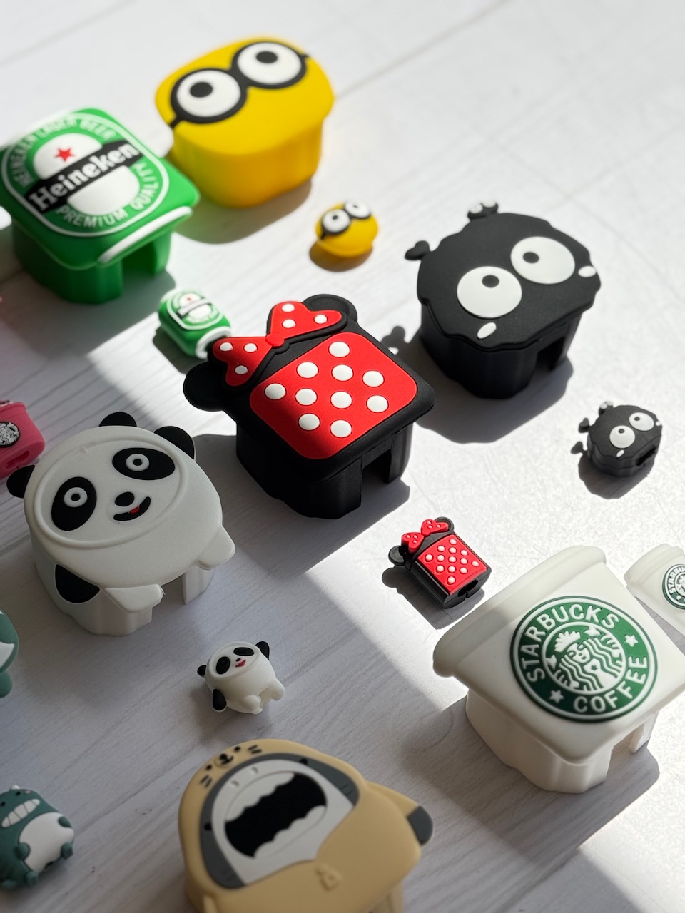 محافظ آداپتور 20 وات عروسکی سیلیکونی (4 تکه) (کدa0162)